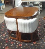 میز ناهار خوری مدل کم جا لبه گرد 4 نفره 